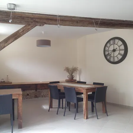 Couette-café Ferme De Villeray-chambre D'hôtes Saint-Pierre-du-Perray