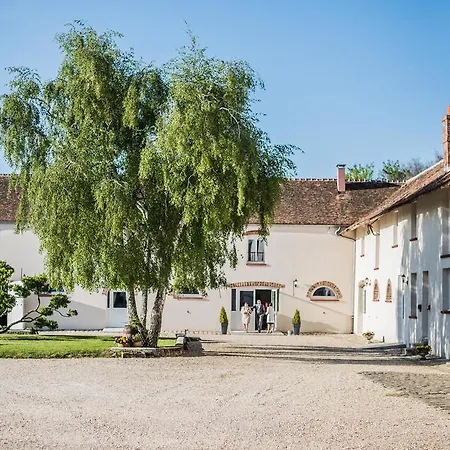 Ferme De Villeray-chambre D'hotes Bed & Breakfast